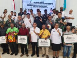 Penyerahan Simbolis Kompensasi Pemanfaatan Tanah Ulayat oleh Genting Oil Kasuri