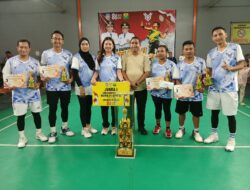 Tim Bupati Juara,Yohanis Manibuy Harapkan Olahraga Bulutangkis Dapat Menjadi Ruang Kebersamaan Di Kabupaten Teluk Bintuni