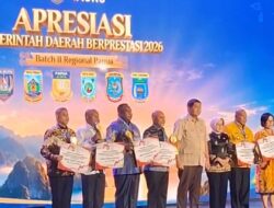 Yohanis Manibuy Bawa Teluk Bintuni Naik Kelas, 200 Unit Bedah Rumah dari Pemerintah Pusat