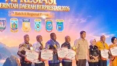 Yohanis Manibuy Bawa Teluk Bintuni Naik Kelas, 200 Unit Bedah Rumah dari Pemerintah Pusat
