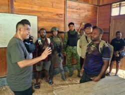 Yohanis Manibuy Tancap Gas Pulihkan Moskona, Pengungsi Ditargetkan Pulang Sebelum Natal