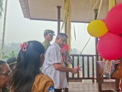 Bupati Yohanis Manibuy Hadirkan Pembangunan,Resmikan Rumah Singgah dan Empat Ruang Kelas Di Yakati